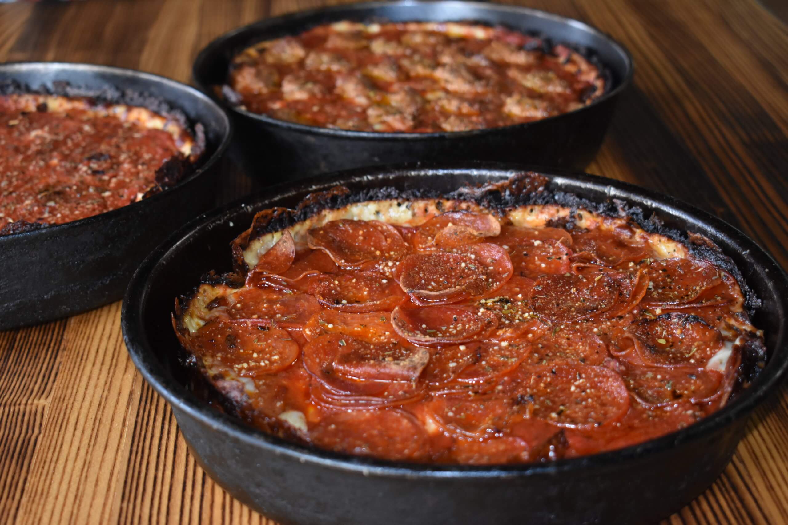 pequod's deep dish pizza