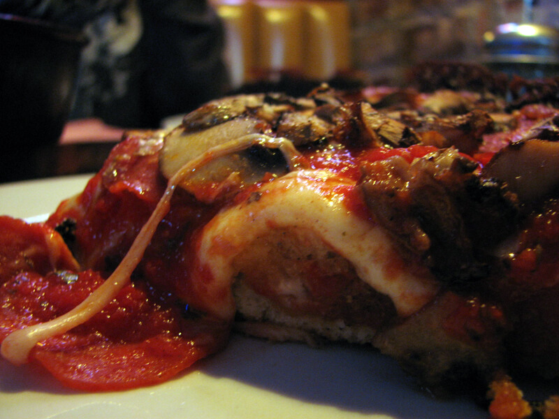 Pequod's deep dish piza